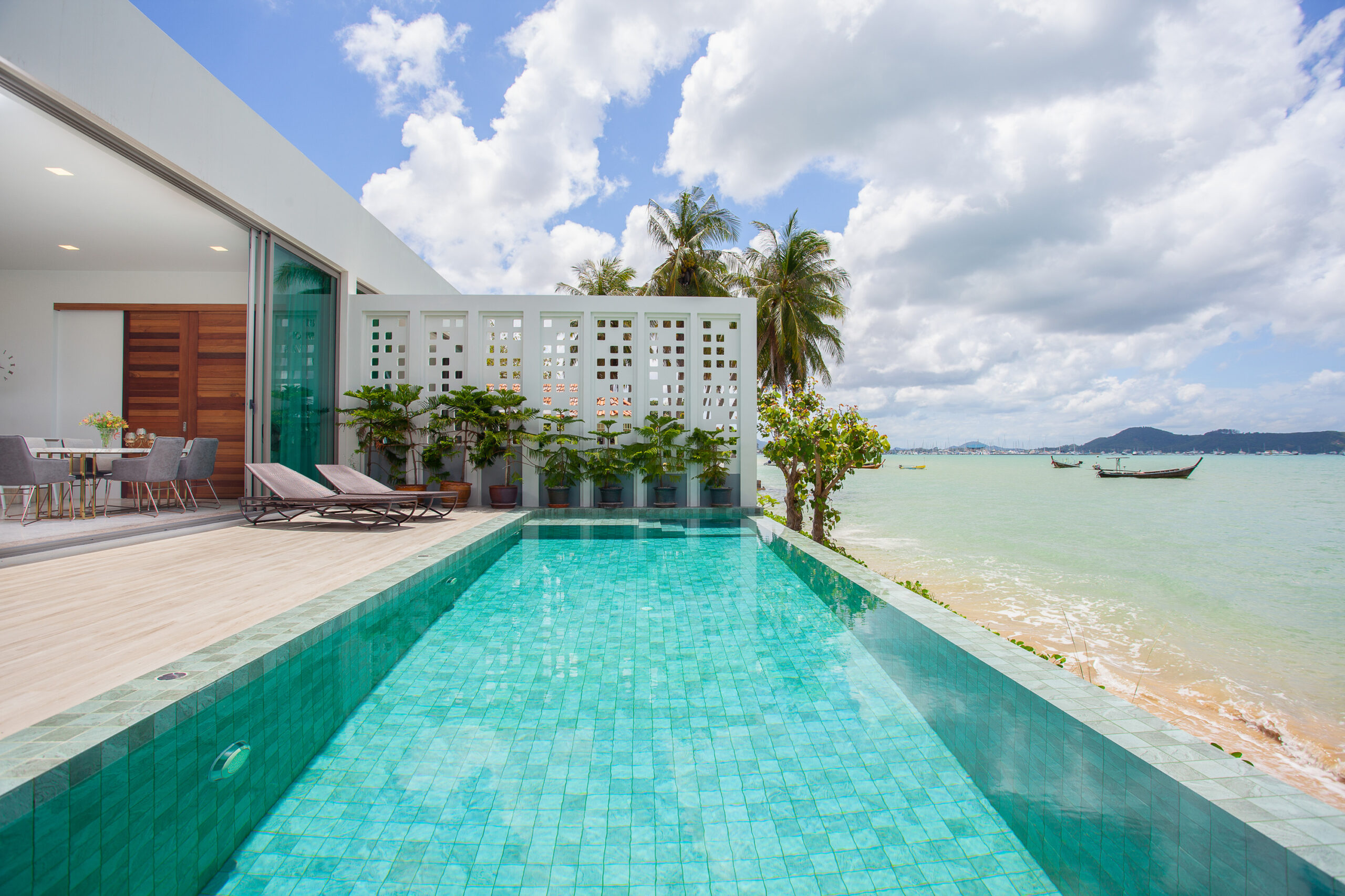 Fisherman Way Beach Villa – Strandnære villaer med ro, privatliv og plads i hjertet af Rawai