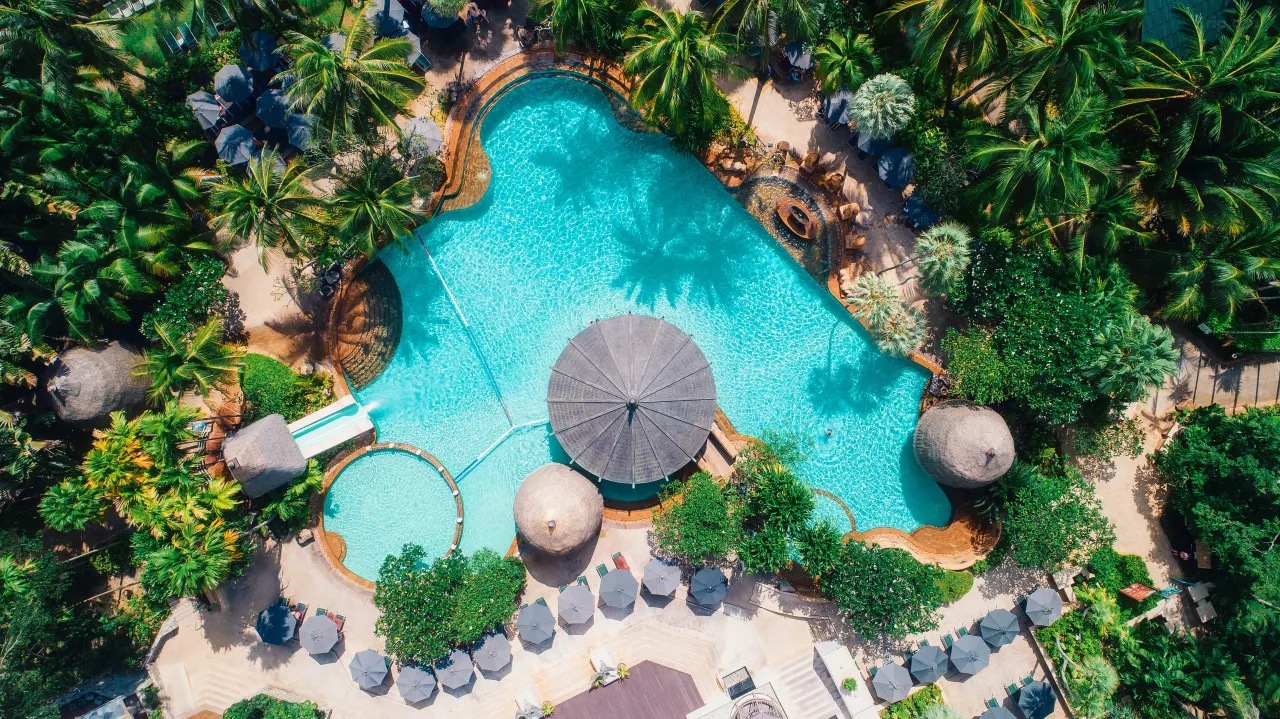 Paradox Resort Phuket – Moderne luksus og afslappende spa tæt på stranden i Karon
