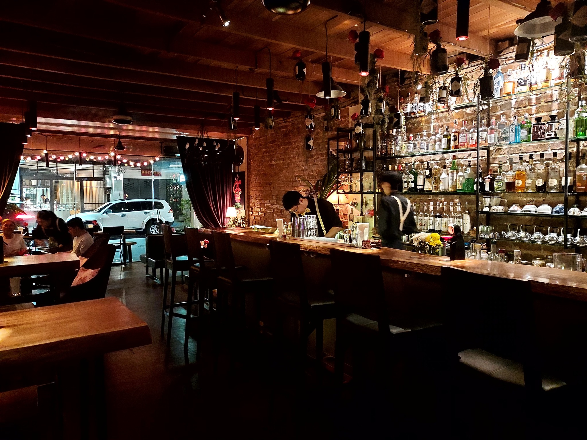 Club No. 43 – Speakeasy-stemning og klassiske cocktails i hjertet af Phuket Town
