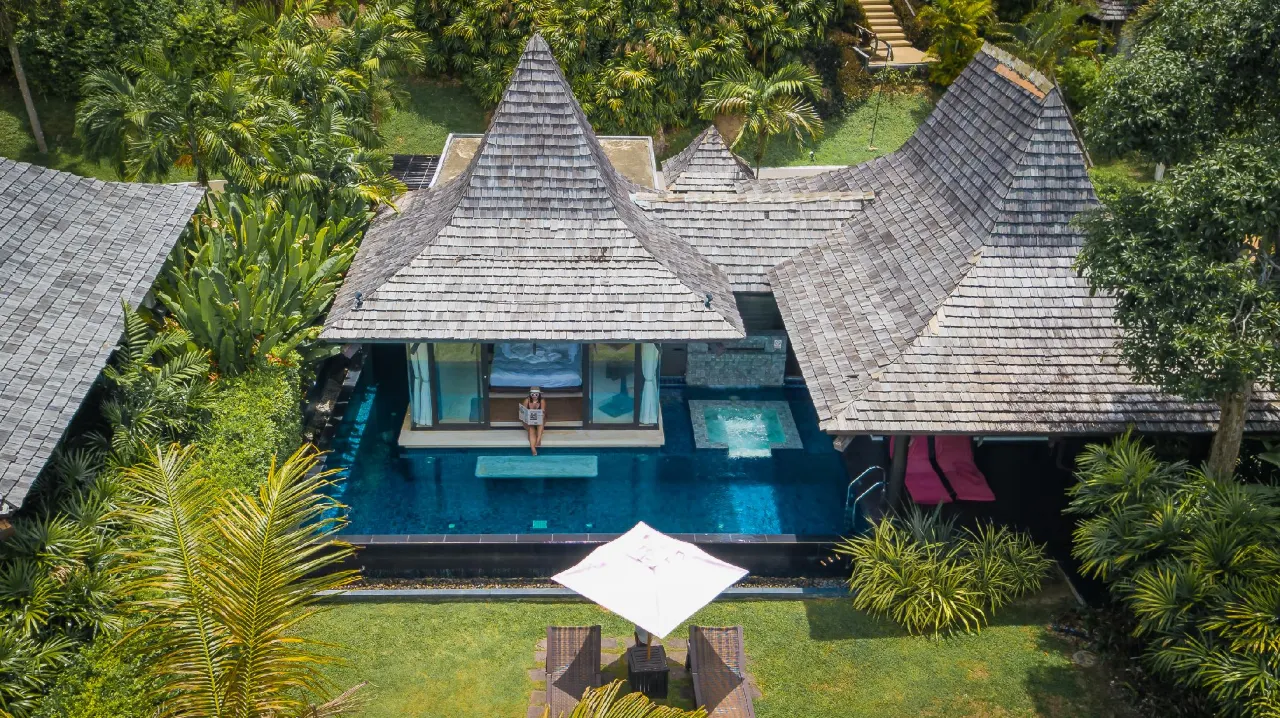 The Vijitt Resort Phuket – Tropisk luksus med private villaer og spa ved Rawai Beach