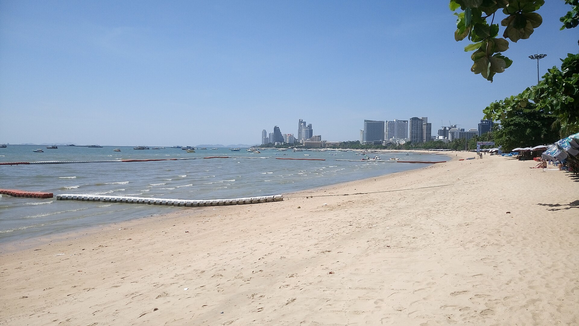 Pattayas strande — fra Jomtien til de stille bugter mod syd