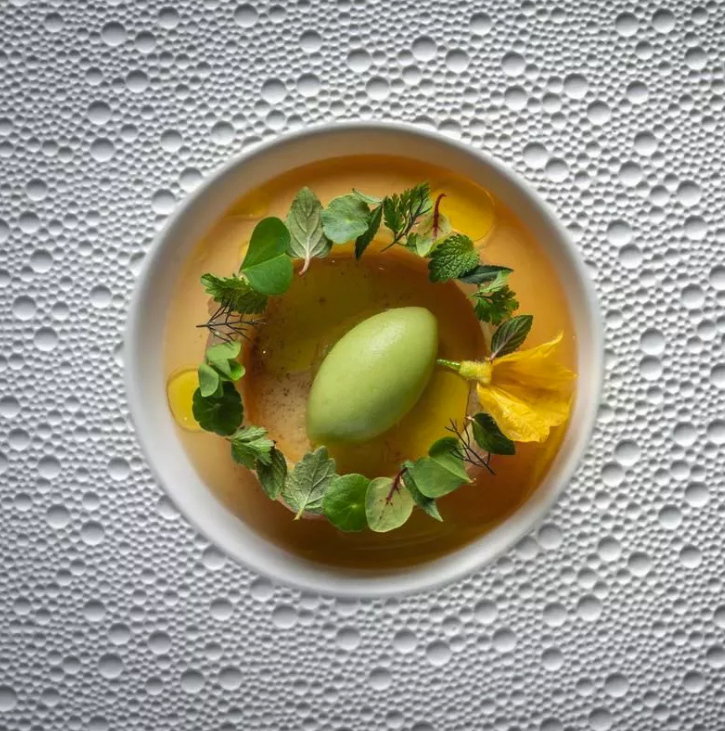 Mia – Kreativ Michelin-oplevelse i hjertet af Bangkok