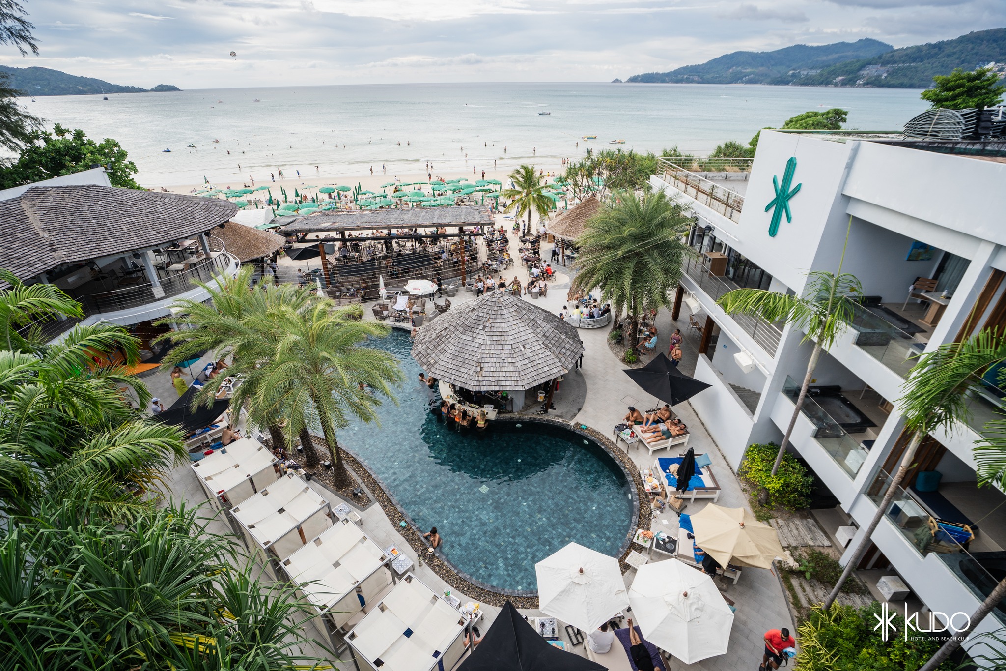 KUDO Beach Club – Lige midt i Patongs puls