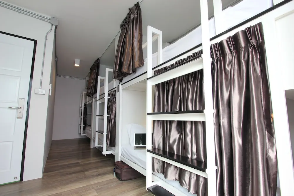 Diff Hostel Bangkok – Roligt og moderne designhostel tæt på Siam og seværdigheder
