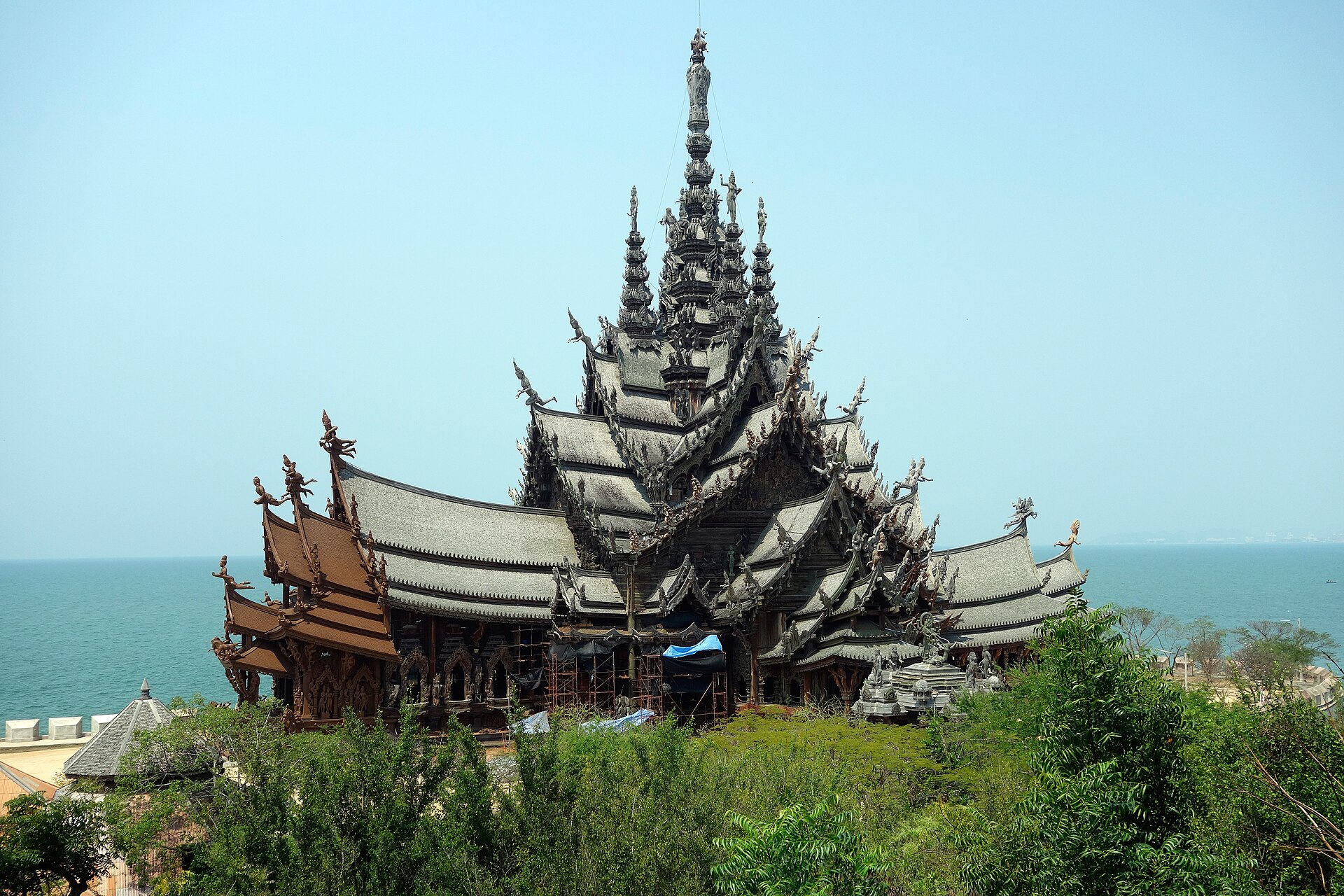 Seværdigheder i Pattaya — templer, markeder og familieattraktioner