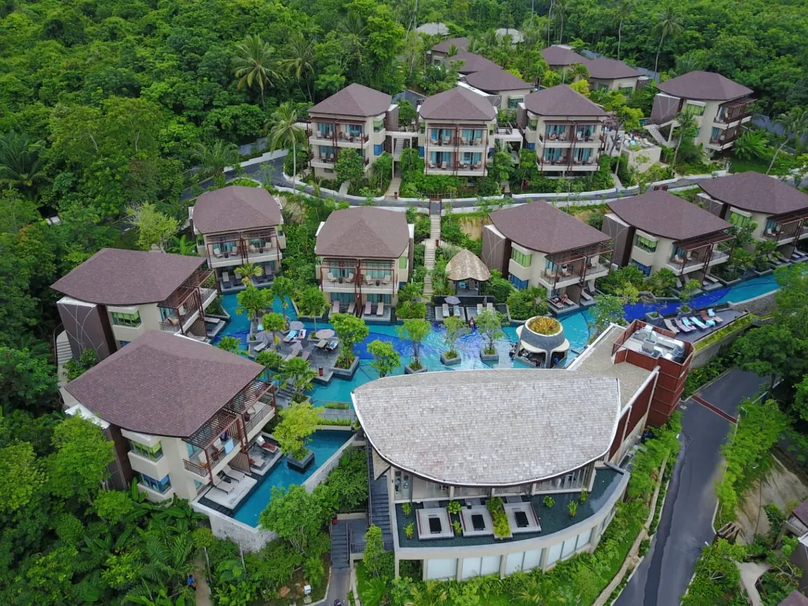 Mandarava Resort & Spa – Tropisk luksus med spa og rolig atmosfære nær Karon Beach