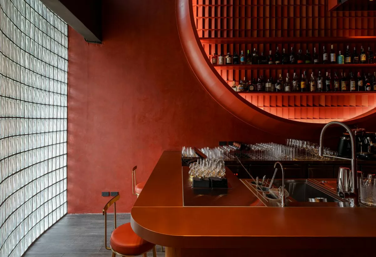 The Fool Speakeasy – Hemmelig cocktailbar med kreativ kant i Phuket Town