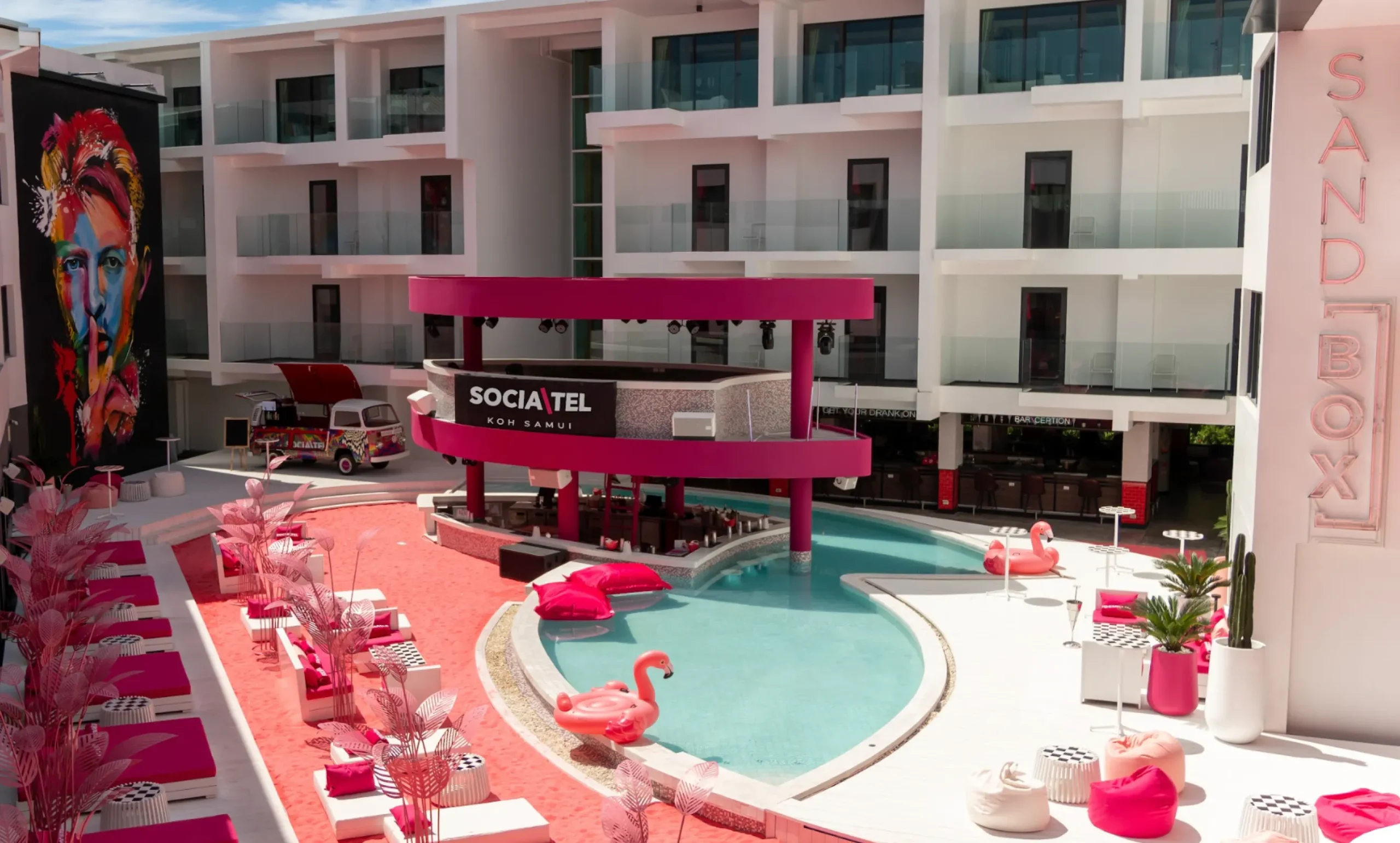 SocialTel Koh Samui – Budgetvenligt og socialt hotspot i hjertet af Chaweng