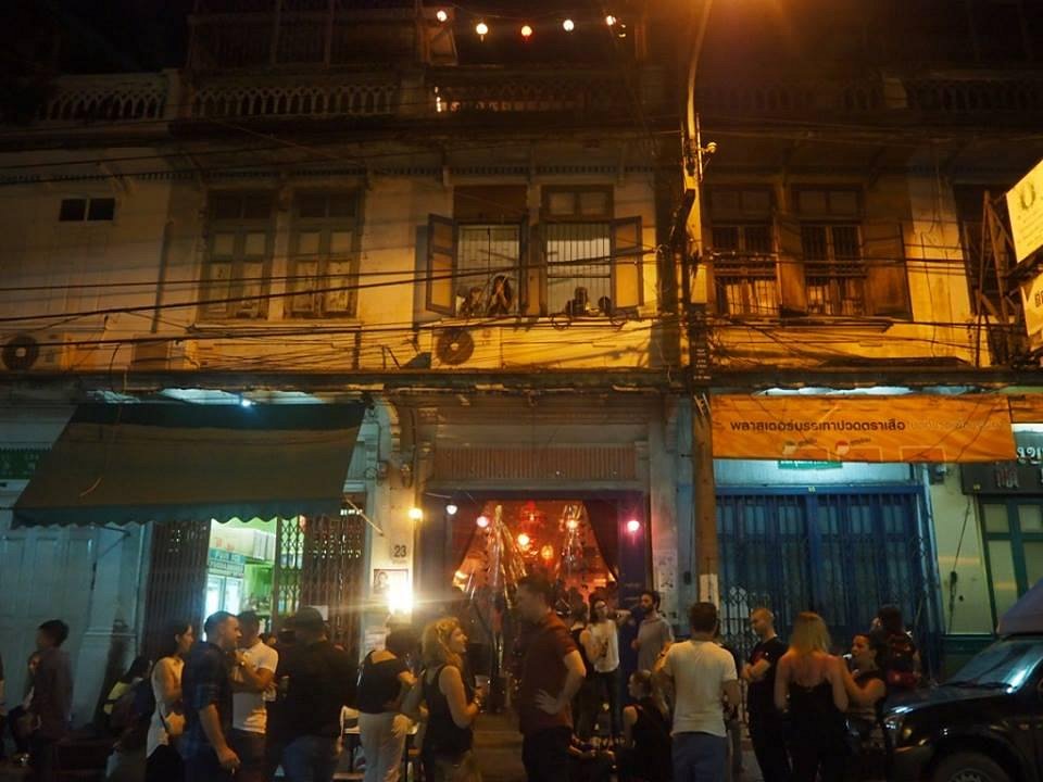 23 Bar & Gallery – Undergrundsstemning og kunst i hjertet af Chinatown