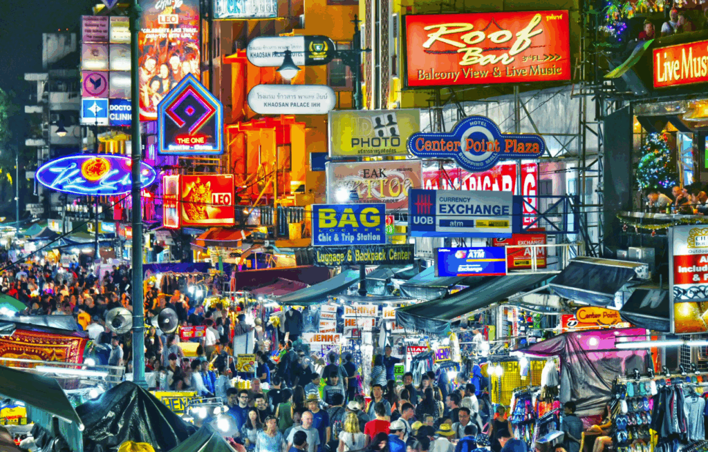 Khaosan Road – Kaotisk, ikonisk og fuld af liv hele natten