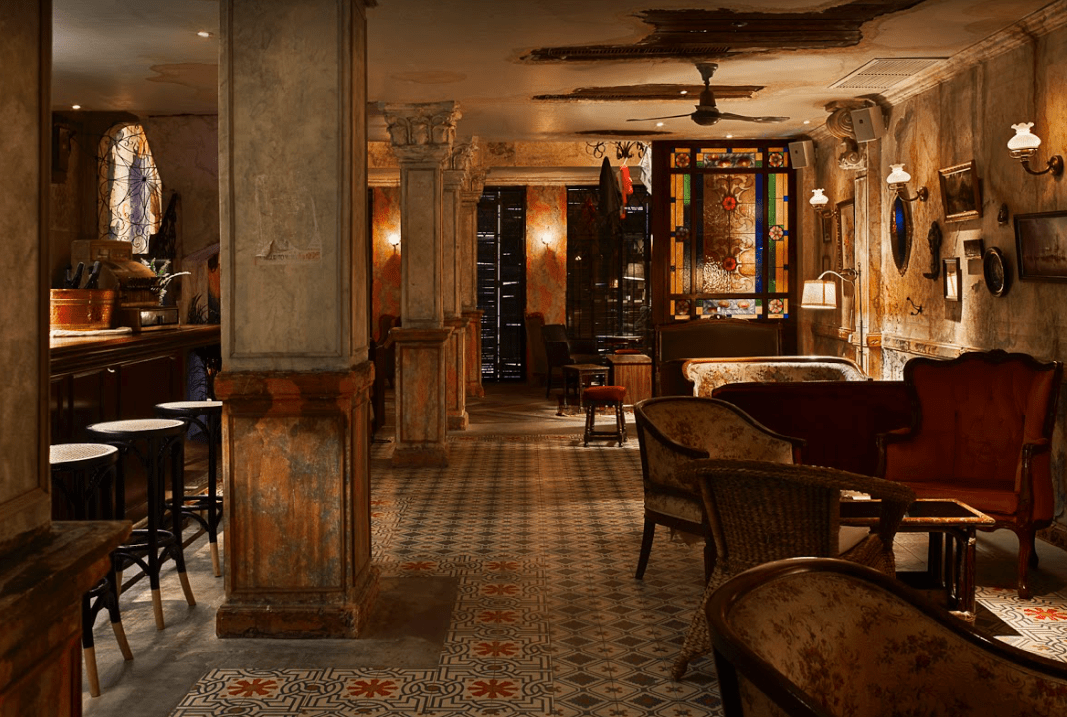 Havana Social – Cubansk nostalgi og cocktails bag en telefonboks