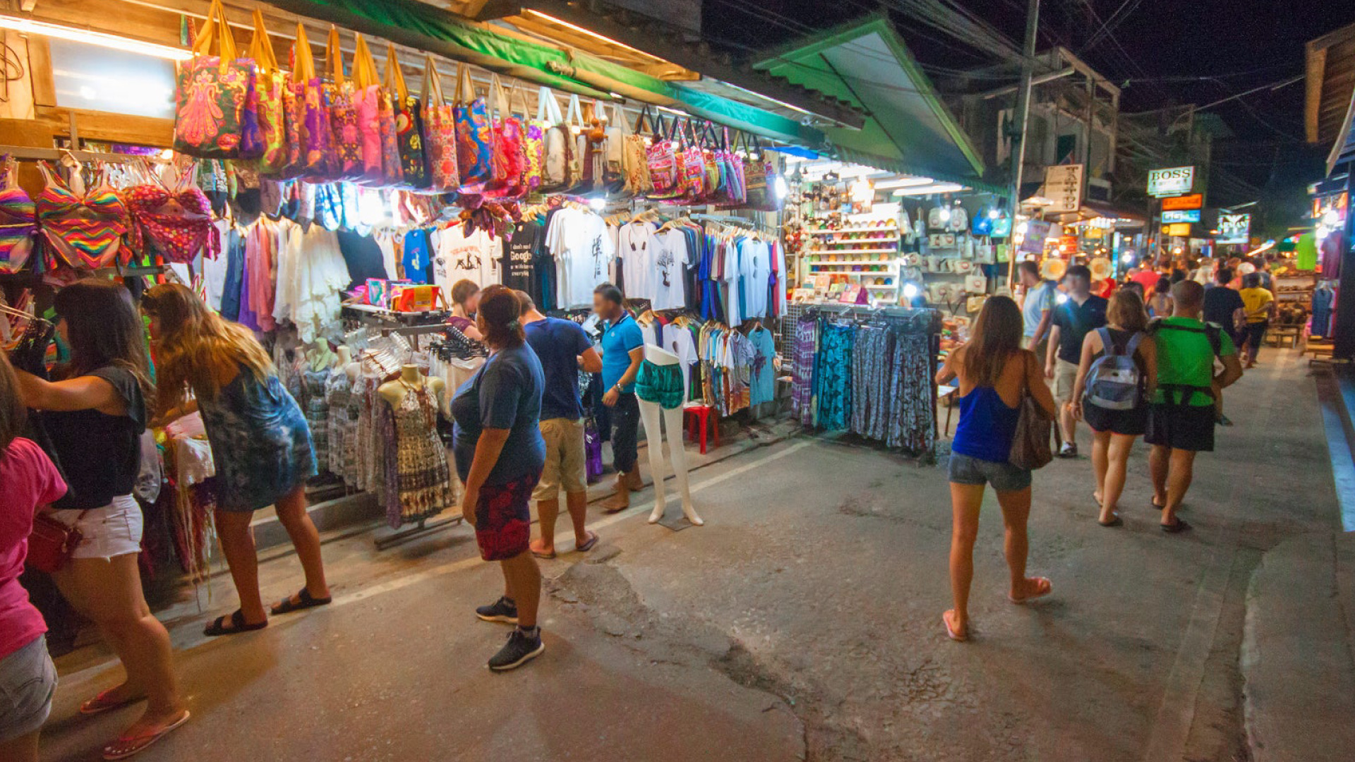 Fisherman’s Village Night Market – Gadeliv, mad og stemning ved havet