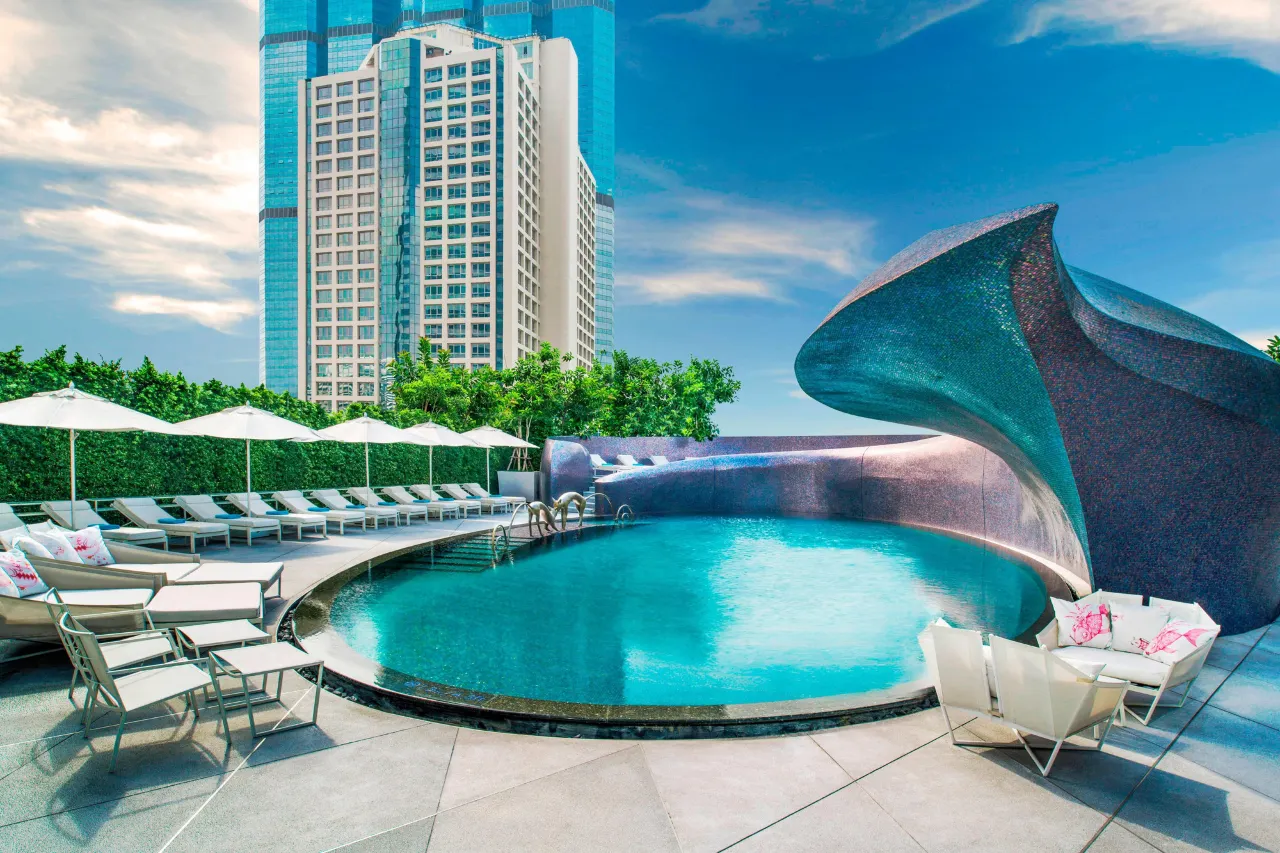 W Bangkok – Farverig, funky og 100 % Instagramvenlig luksus med attitude
