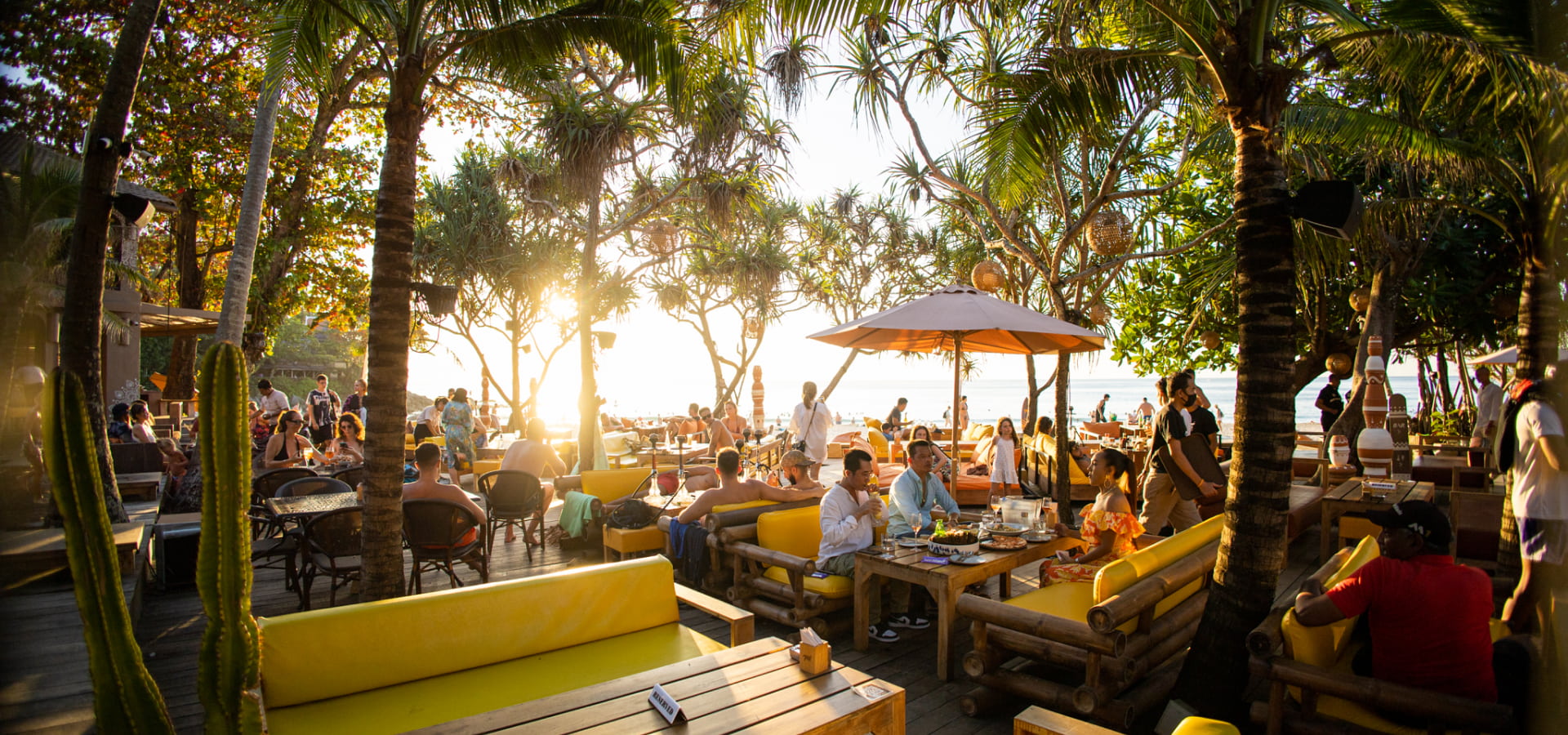 Tann Terrace – Boho-vibes og solnedgang på Karon Beach