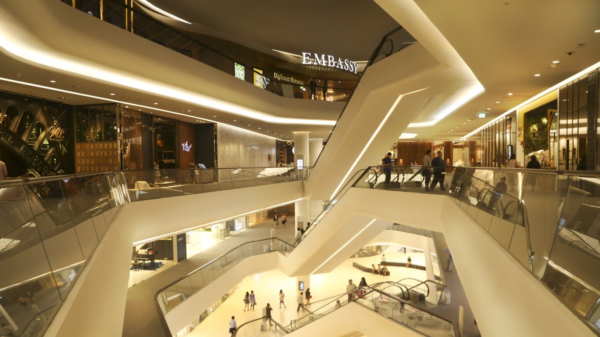 Central Embassy – Minimalistisk luksus og moderne arkitektur i hjertet af Bangkok