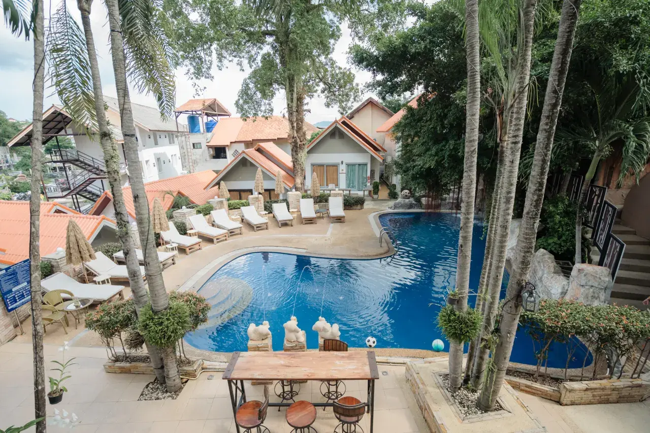 Club Bamboo Boutique Patong – Afslappet og budgetvenligt familiehotel med ro og charme nær Patong
