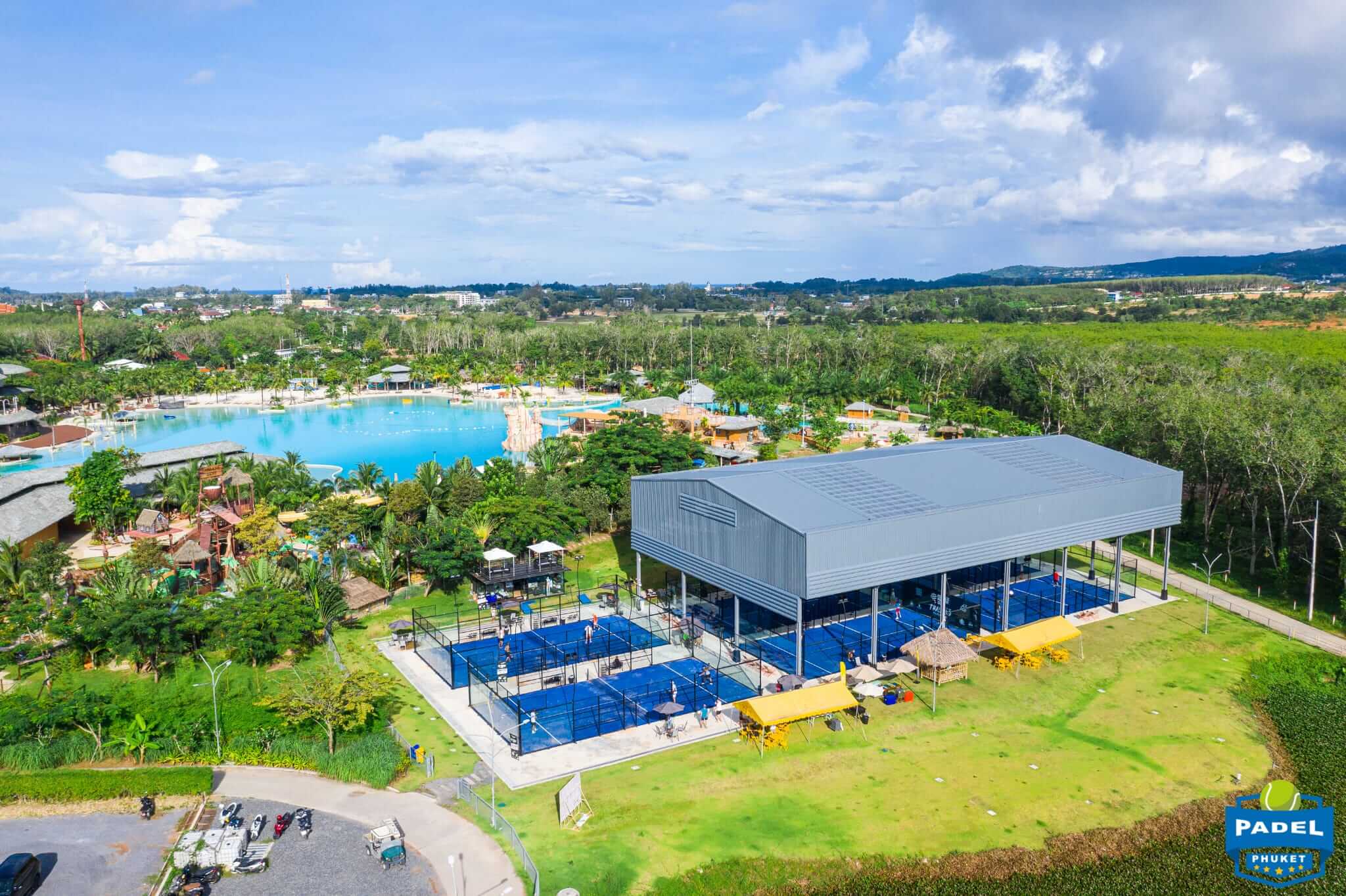 Padel Phuket @ Blue Tree – Padelbaner i Phuket’s livlige oplevelsesområde