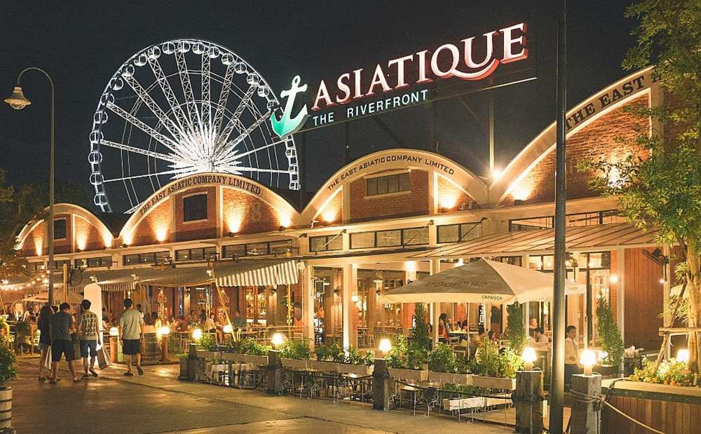 Asiatique The Riverfront – Shopping, mad og shows med udsigt over floden