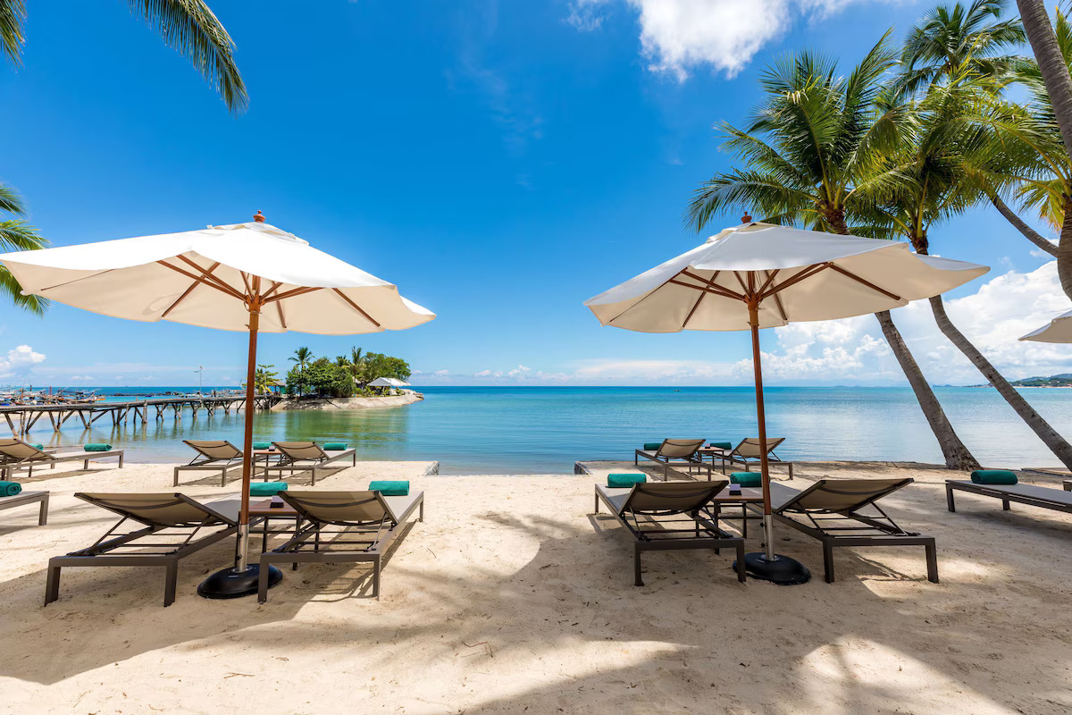 OUTRIGGER Koh Samui Beach Resort – Familievenligt resort med strand og aktiviteter i Chaweng